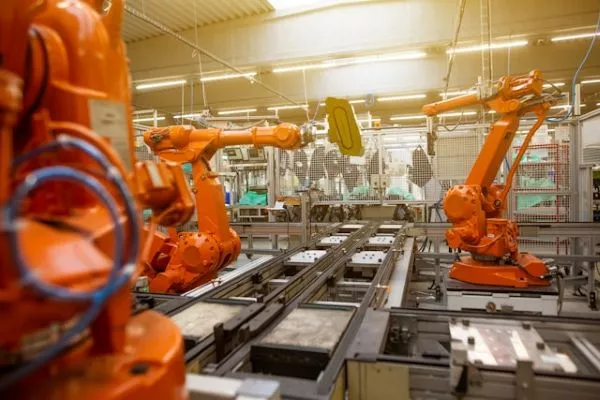 Automatización Verde: ¿Aliada de la transición ecológica o enemiga del empleo sostenible?